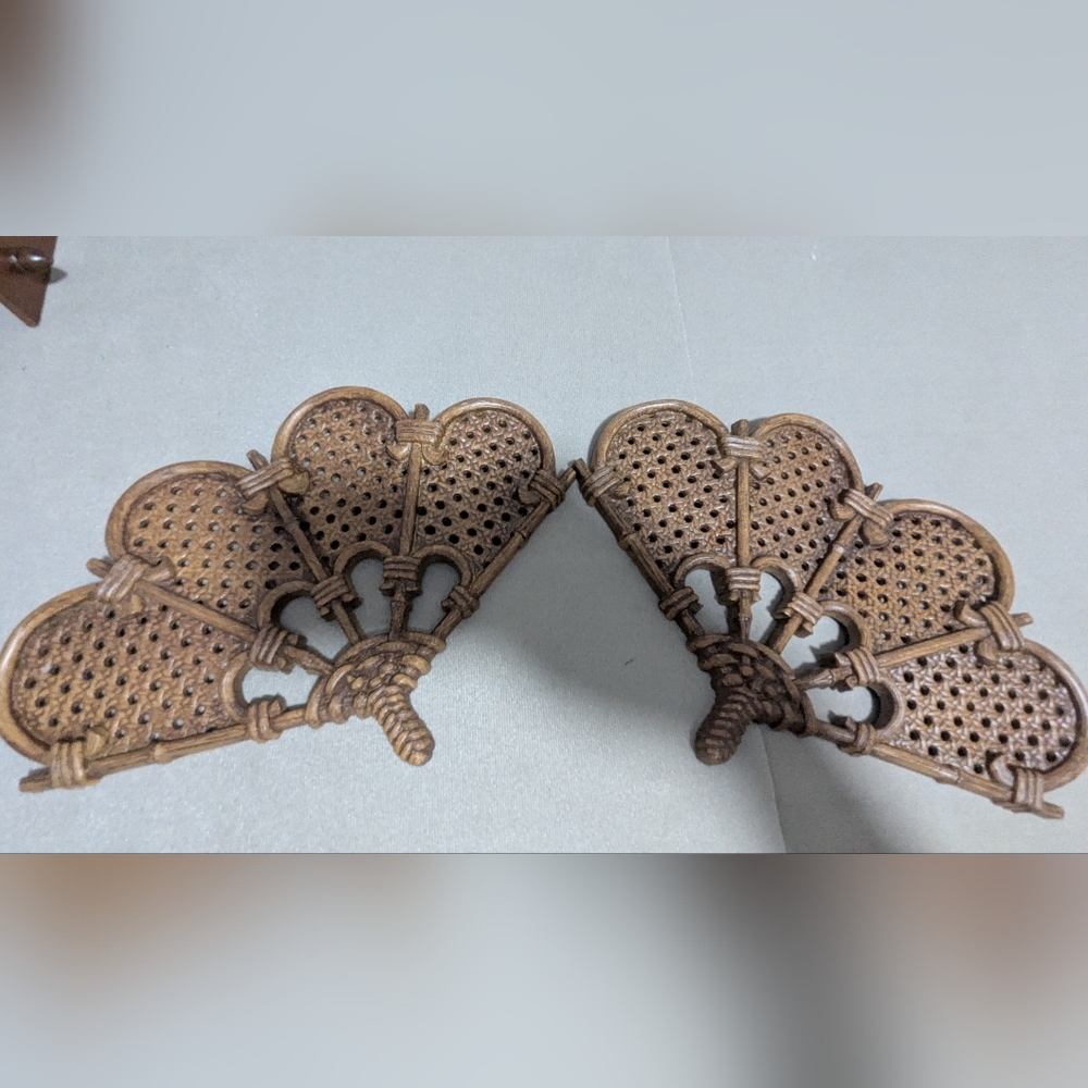 Vintage 1980 Burwood Fan Wall Decor Home Interior Faux Cane Wicker set Of 2-HG1